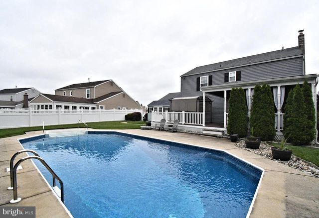 6073 MARK CIR, Bensalem, PA 19020