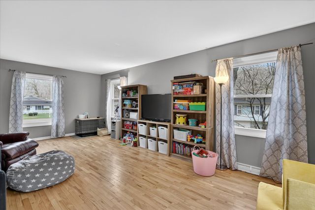 11917 Yorkshire, Ross Twp, MI 49083