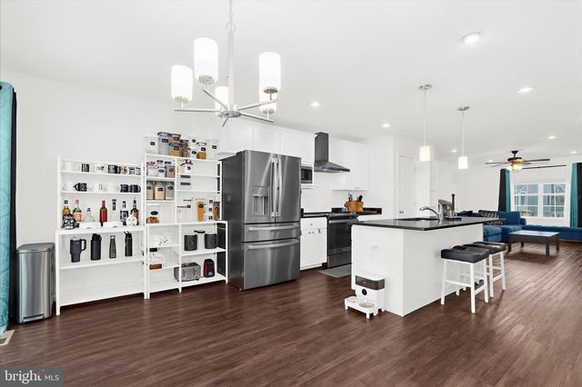 100 CEDAR DR, Glen Burnie, MD 21060