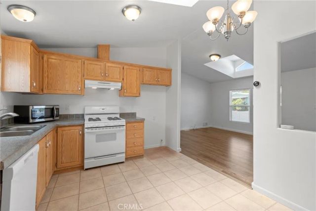 1565 W Arrow Hwy Space C23 C23, Upland, CA 91786