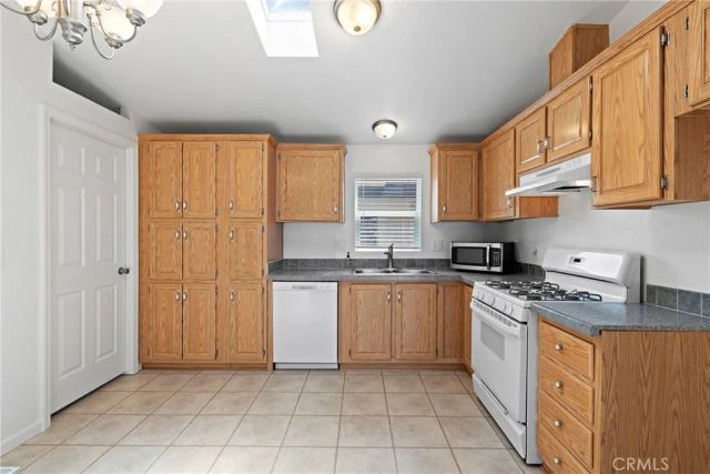 1565 W Arrow Hwy Space C23 C23, Upland, CA 91786