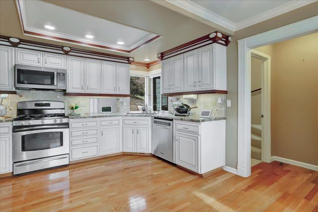 124 Ruby Ledge Ct, Grass Valley, CA 95945