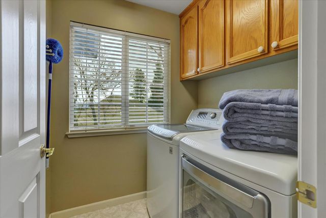 124 Ruby Ledge Ct, Grass Valley, CA 95945