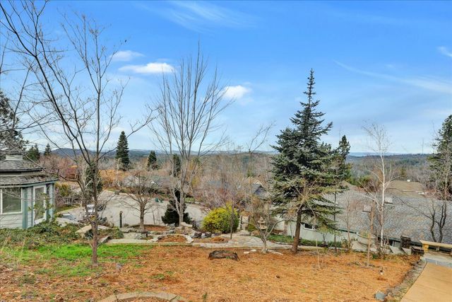 124 Ruby Ledge Ct, Grass Valley, CA 95945