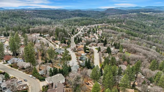 124 Ruby Ledge Ct, Grass Valley, CA 95945