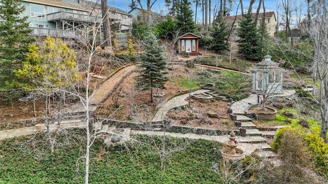 124 Ruby Ledge Ct, Grass Valley, CA 95945