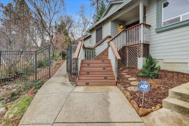 124 Ruby Ledge Ct, Grass Valley, CA 95945