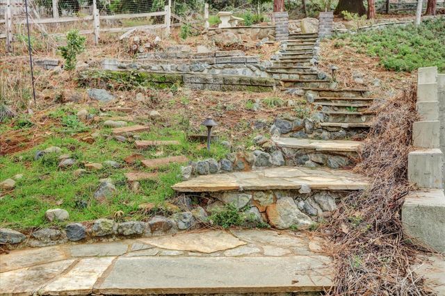 124 Ruby Ledge Ct, Grass Valley, CA 95945