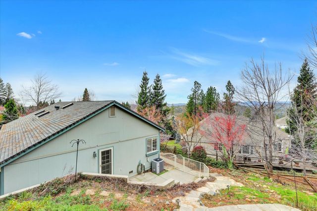 124 Ruby Ledge Ct, Grass Valley, CA 95945