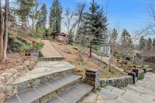 124 Ruby Ledge Ct, Grass Valley, CA 95945