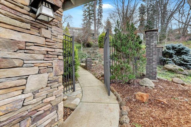 124 Ruby Ledge Ct, Grass Valley, CA 95945