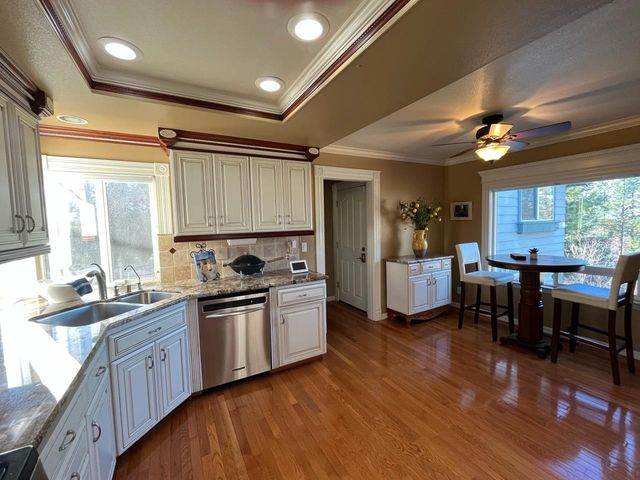 124 Ruby Ledge Ct, Grass Valley, CA 95945