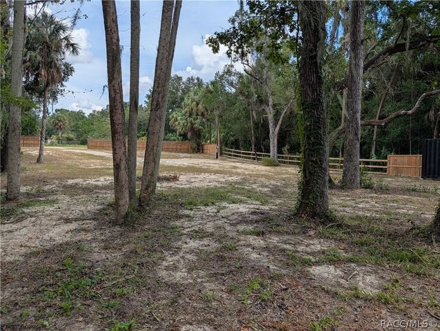 34 Palm Drive, Inglis, FL 34449