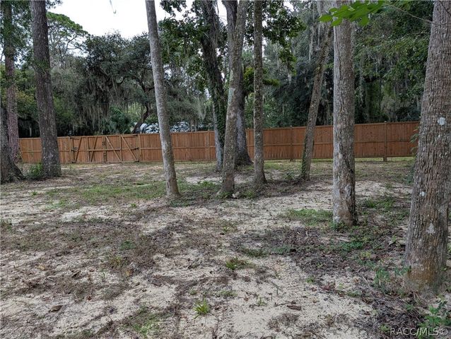 34 Palm Drive, Inglis, FL 34449