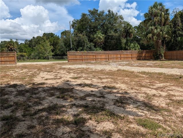 34 Palm Drive, Inglis, FL 34449