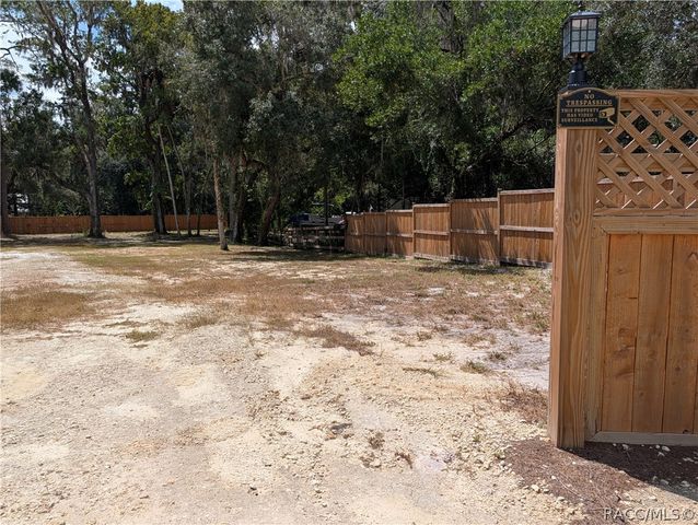 34 Palm Drive, Inglis, FL 34449