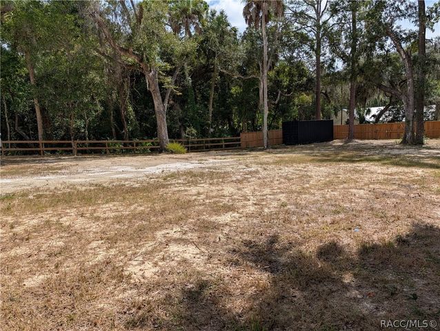 34 Palm Drive, Inglis, FL 34449