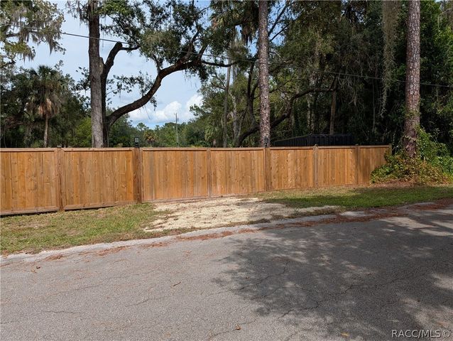34 Palm Drive, Inglis, FL 34449