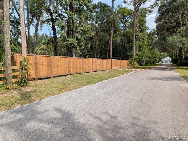 34 Palm Drive, Inglis, FL 34449