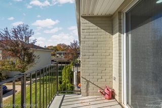 1965 Axtell Drive 4, Troy, MI 48084