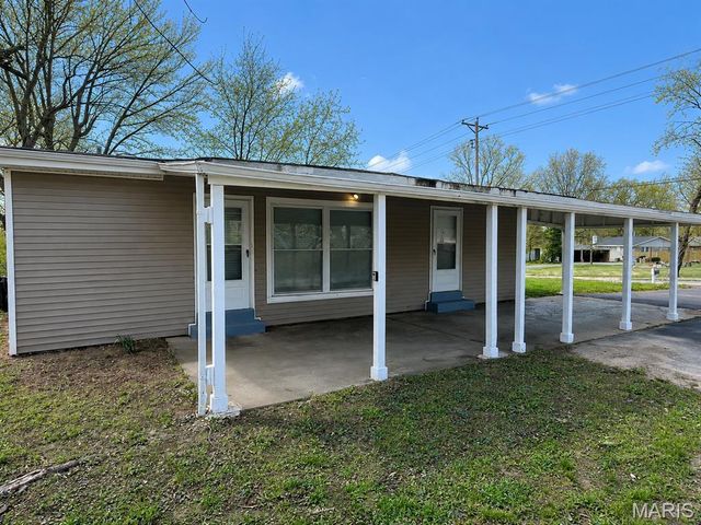 1130 Trampe Avenue, Unincorporated, MO 63138