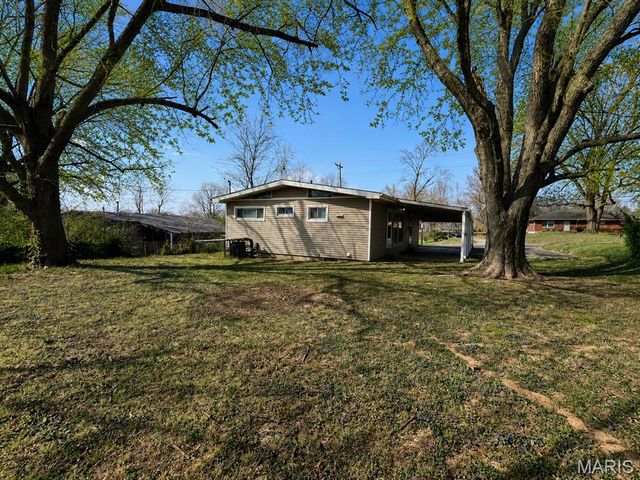 1130 Trampe Avenue, Unincorporated, MO 63138