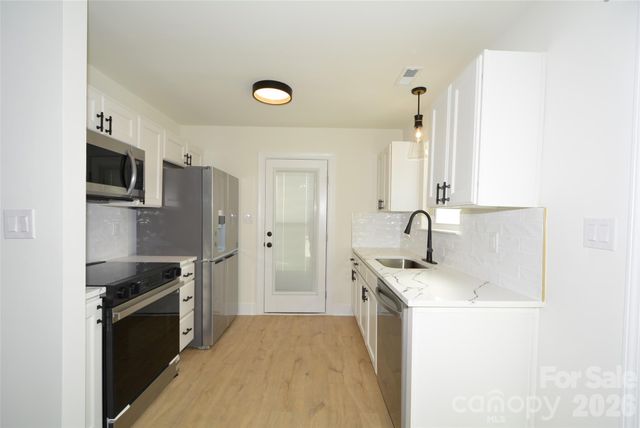 6607 Sullins Road, Charlotte, NC 28214