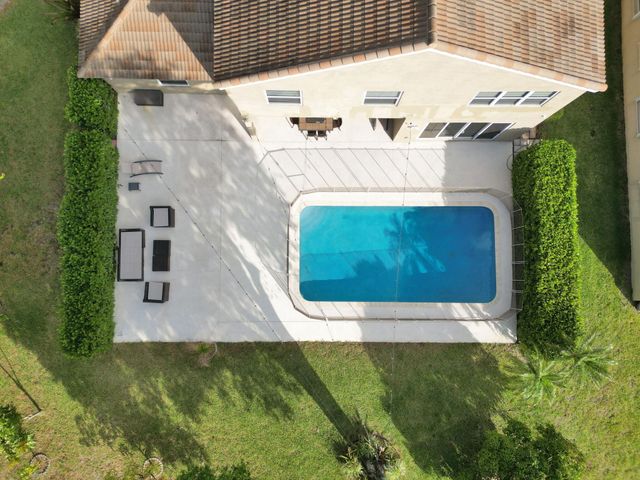 6820 NW 73rd Street, Parkland, FL 33067