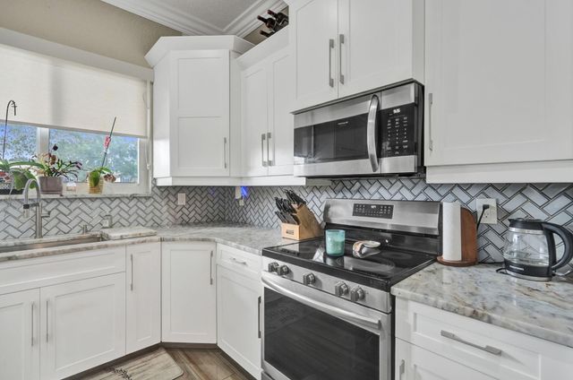 6820 NW 73rd Street, Parkland, FL 33067