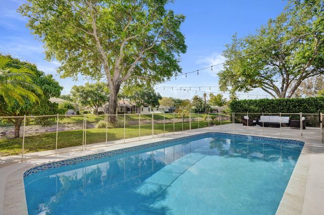 6820 NW 73rd Street, Parkland, FL 33067