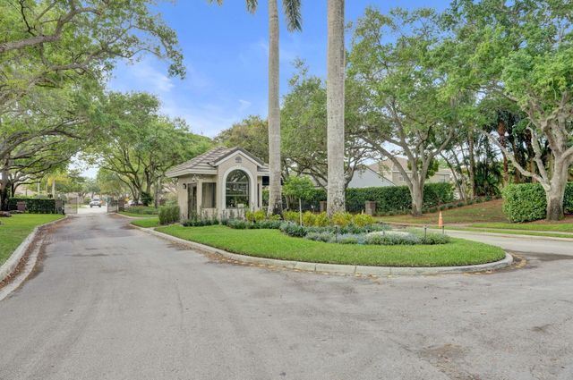 6820 NW 73rd Street, Parkland, FL 33067
