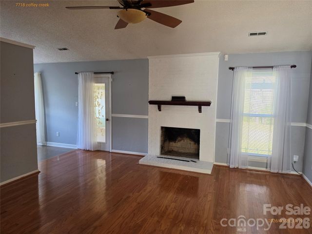 7718 Coffey Creek Drive, Charlotte, NC 28273