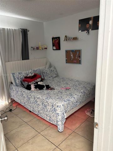 2050 NE 140th St 12, North Miami Beach, FL 33181