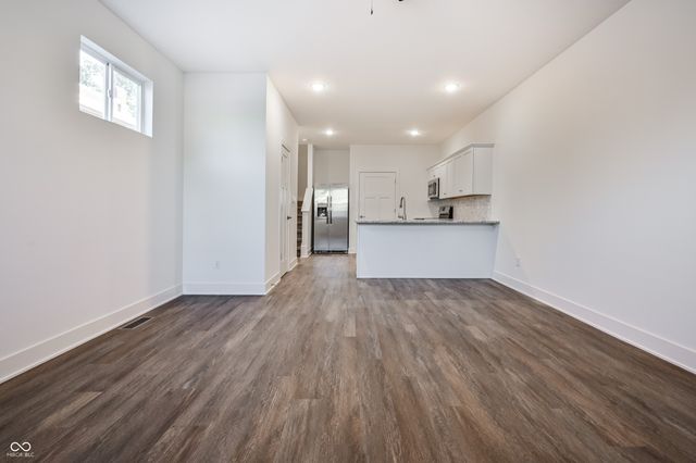 2954 MacPherson Avenue, Indianapolis, IN 46205