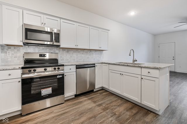 2954 MacPherson Avenue, Indianapolis, IN 46205