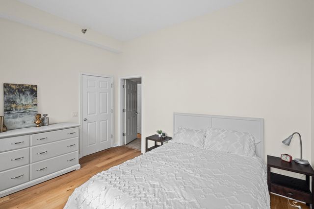8 W Monroe Street 1103, Chicago, IL 60603