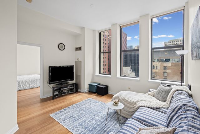 8 W Monroe Street 1103, Chicago, IL 60603
