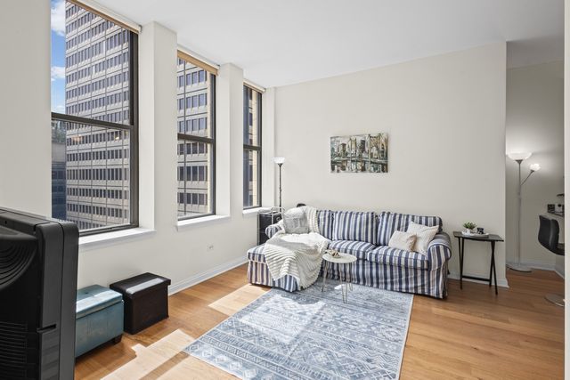 8 W Monroe Street 1103, Chicago, IL 60603