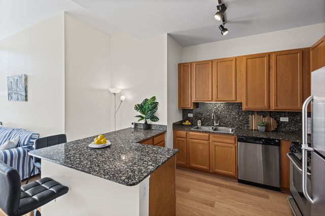 8 W Monroe Street 1103, Chicago, IL 60603