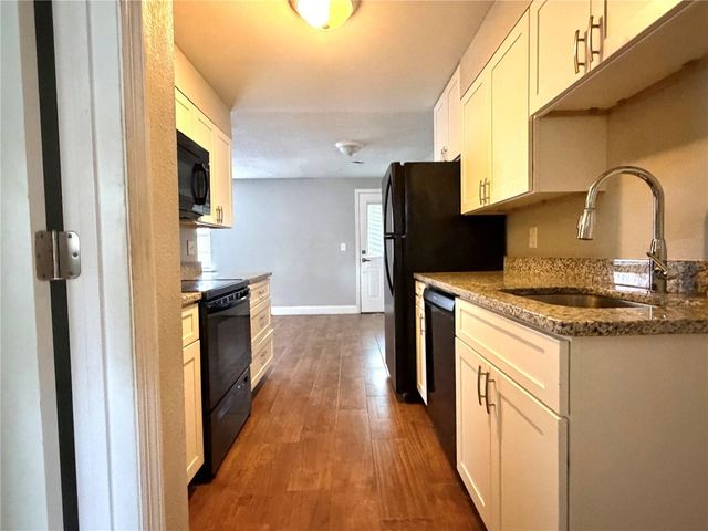 306 LAKE MILLSITE ROAD 8, Bartow, FL 33830