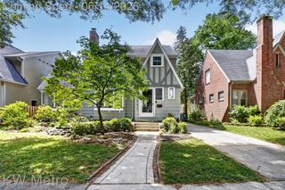 1823 W Houstonia Avenue, Royal Oak, MI 48073