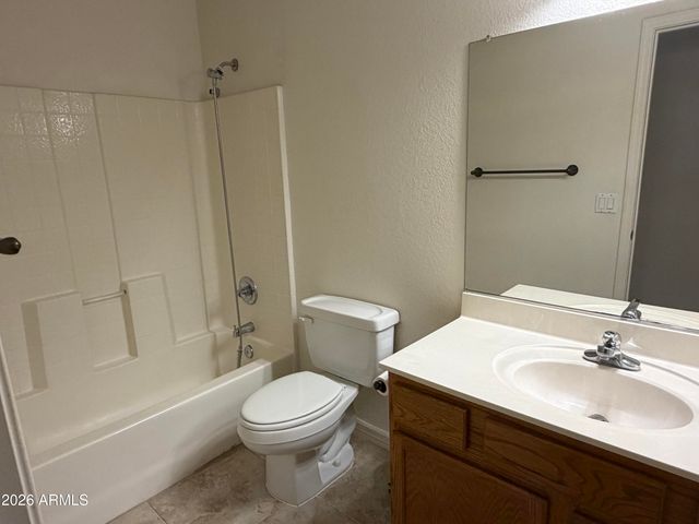 10318 W MISSOURI Avenue, Glendale, AZ 85307