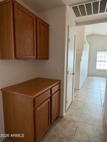 10318 W MISSOURI Avenue, Glendale, AZ 85307
