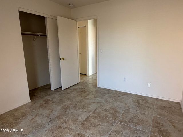 10318 W MISSOURI Avenue, Glendale, AZ 85307