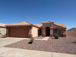 10318 W MISSOURI Avenue, Glendale, AZ 85307