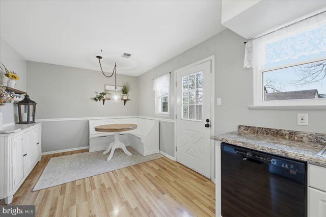 56 DEWSBURY LN, Quakertown, PA 18951