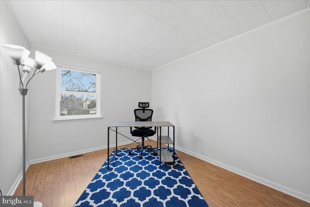 56 DEWSBURY LN, Quakertown, PA 18951