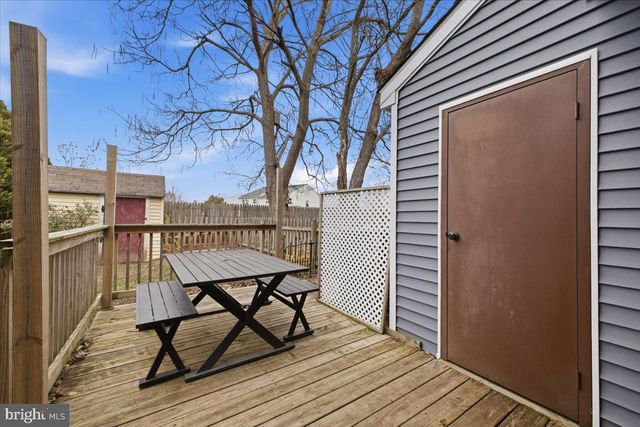 56 DEWSBURY LN, Quakertown, PA 18951