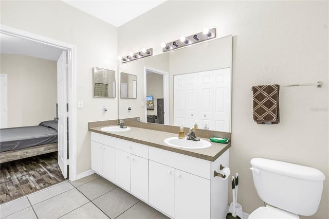 4333 BAYSIDE VILLAGE DRIVE 320, Tampa, FL 33615