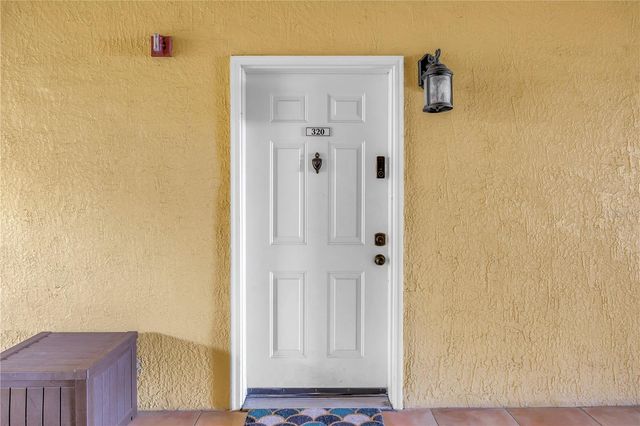 4333 BAYSIDE VILLAGE DRIVE 320, Tampa, FL 33615